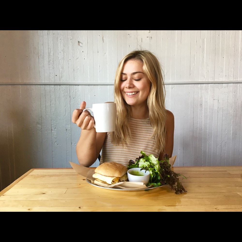 Meet your Posher, Ari